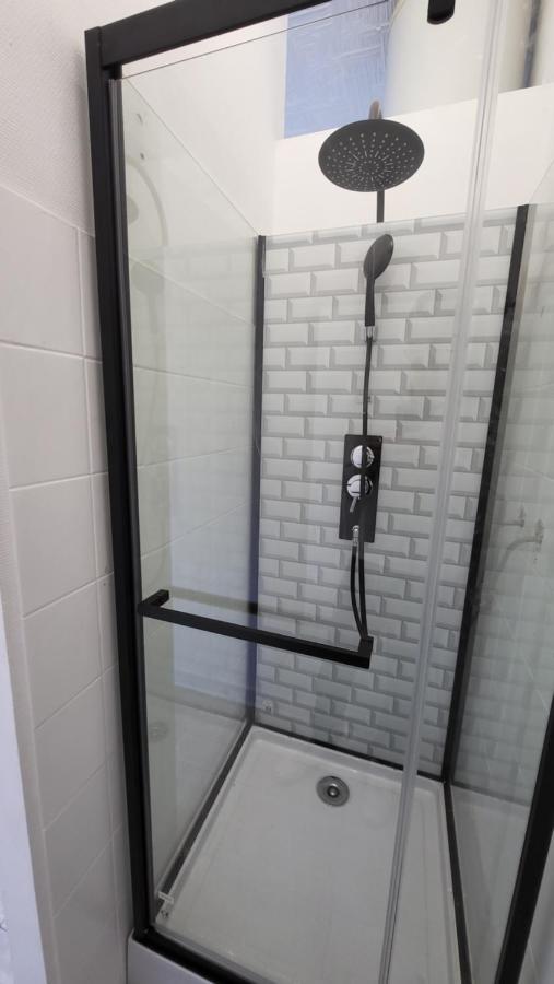 Appartement Cosy - En Face De La Gare, Au Centre Ville เอปินาล ภายนอก รูปภาพ